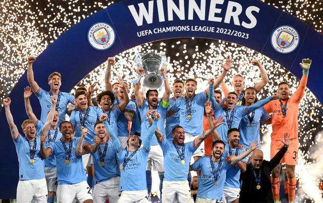 官方：德利赫特力压B费和阿马德，当选曼联11月最佳球员（曼联官宣：德利赫特压过B费和阿马德，荣膺11月队内最佳球员）