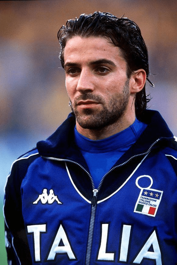 迪乌夫：过去我从没踢过右路，但只要能帮助球队我都愿意去做（迪乌夫：从未司职右路，但为球队我愿意尝试）